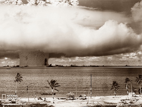 bikini atoll bomb test. atom-omb-ikini-atoll-633178-