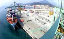 Yantian china maersk line shipping container port