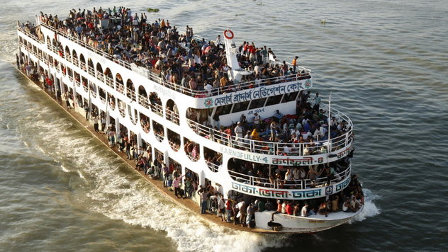 Ferry With Hundreds Aboard Capsizes in Bangladesh