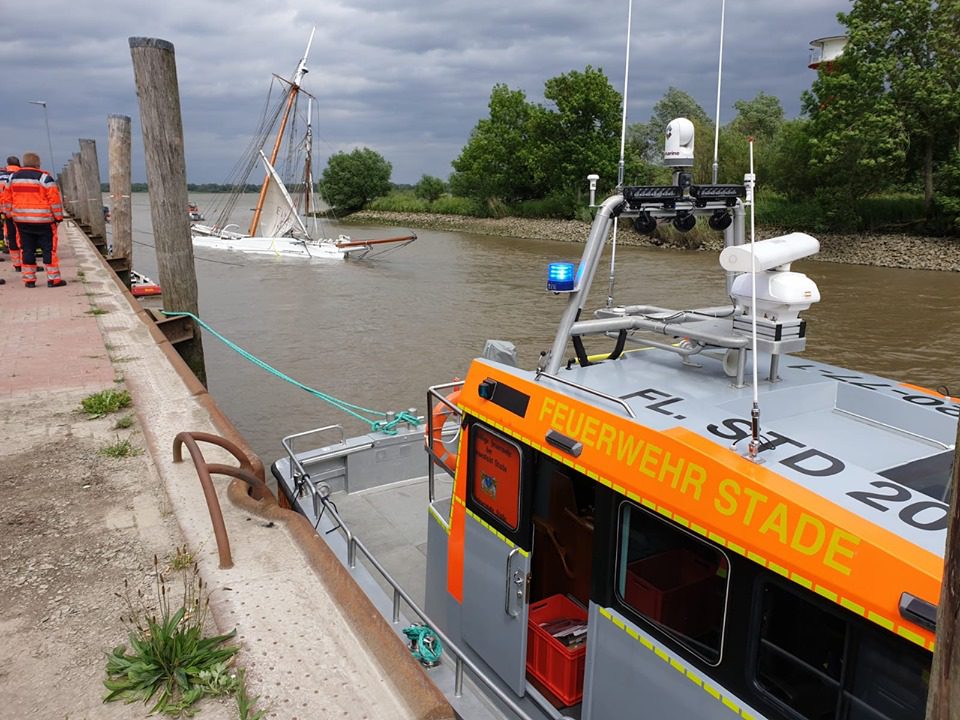 Historic German Schooner Sinks After Collision with Containership on Elbe River