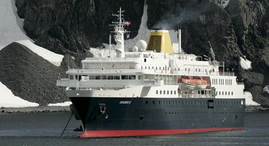 Explorer II Cruise Ship - Antartica