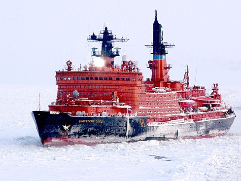 Ice-locked in the Sea of Okhotsk, 500 are awaiting rescue by Russian icebreaker