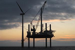 London Array OffShore Wind Farm Sees First Foundation Installed