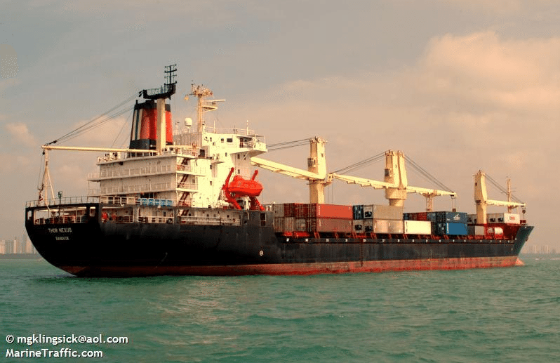 Pirates release cargo ship for US $5 million