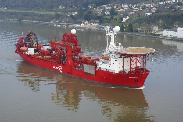 Subsea 7 forced to sell off pipelay vessel amid competition concerns