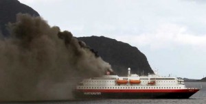 cruise-ship-Nordlys-fire