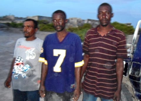 Men Arrested on Speed Boat with Weapons somali pirates