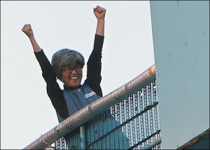 korea-crane-protest korea-crane-protest
