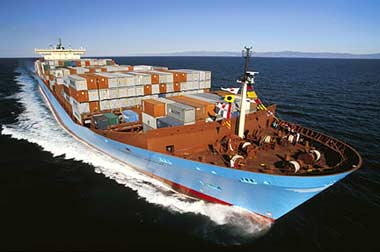 Maersk and U.S. Navy Collaborate on Biofuel Testing Initiative