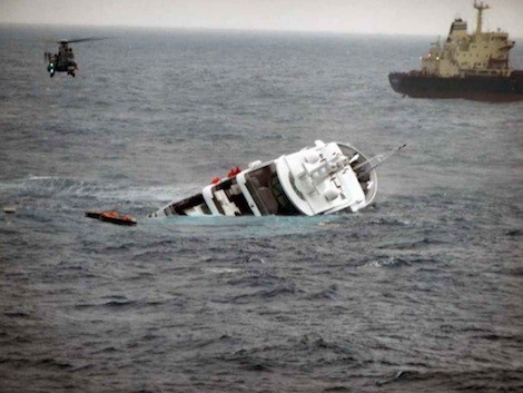A Billionaire’s Bad Day – Superyacht sinks off Greece [VIDEO]