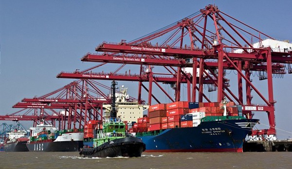 cranes, equipment, third party, ship, ships, Mumbai, India, APM Terminals