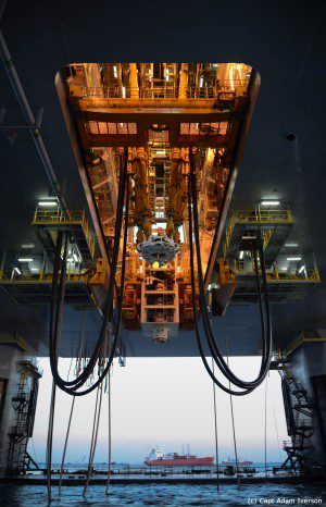 drilling rig semisubmersible ship shipyard