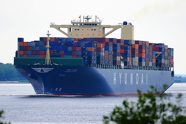 Global Containership Fleet Hits 16 Million TEU Mark