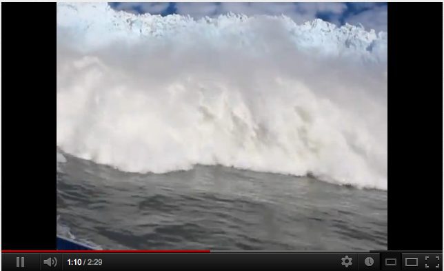 Glacier “Tsunami” Nearly Swamps Sightseeing Boat Off Greenland [VIDEO]
