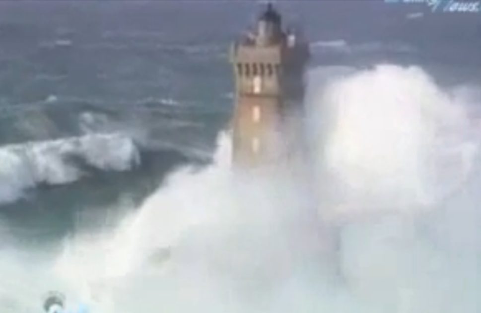 Power of the Ocean – Huge Waves and Heavy Seas | 3 Incredible Videos