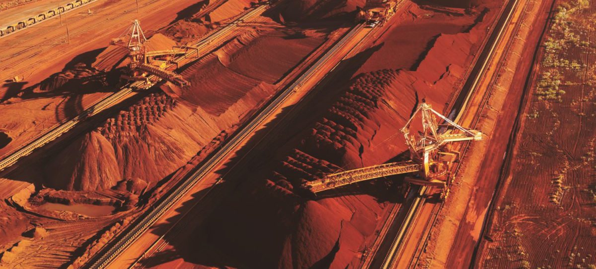 Iron Ore Gluts Seen Through 2017 on Record Supply