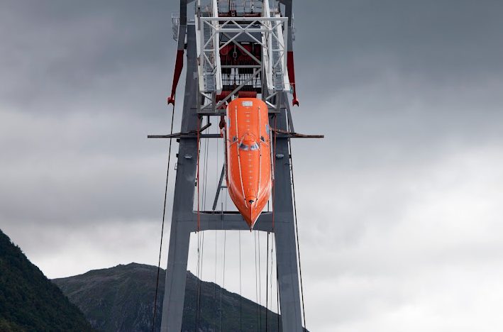 WATCH: Freefall Lifeboat Set World Record Drop