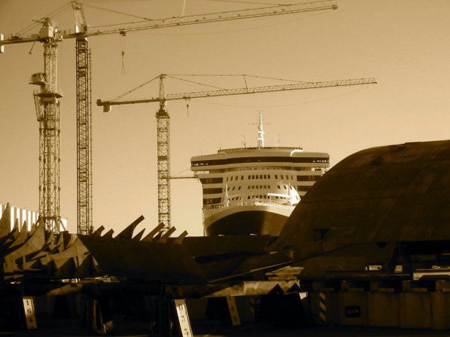 The RMS Queen Mary 2 under construction at Chantiers de l'Atlantique in 2003. Back then the yard was owned by Aker ASA.