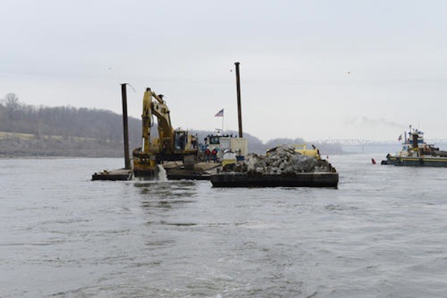 USACE Fighting to Keep Mississippi River Open