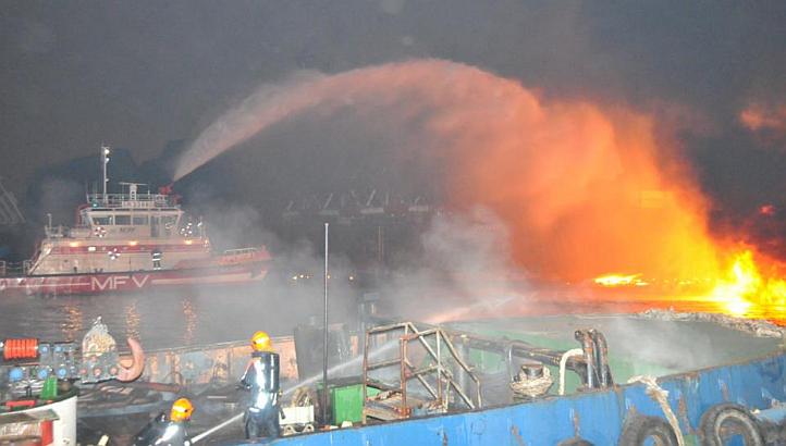 Singapore Shipyard Fire Injures Four