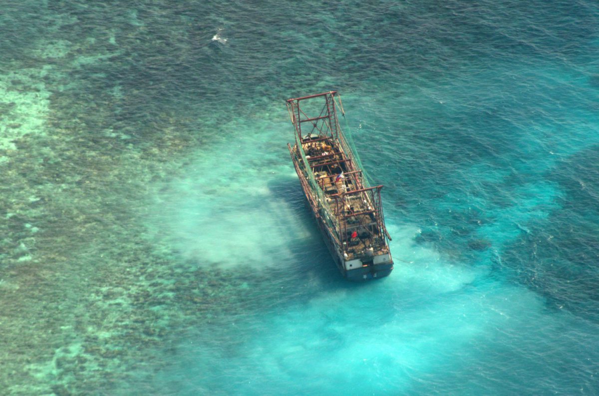 tubbataha reef aground fishing vessel