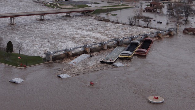 Breakaway Barges Wreak Havoc Along Mississippi River