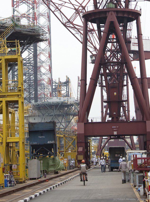 Mobile cranes are one of the most distinctive features of a shipyard. (c) R.Almeida/gCaptain