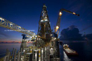 Discoverer Clear Leader transocean