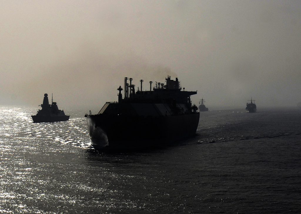 lng carrier us navy 5th fleet escort piracy