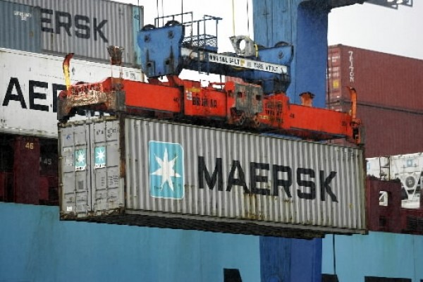 U.K. Warns of Shipping Containers Lurking in English Channel