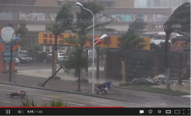 Chinese Moped Drivers Fearless in the Face of Typhoon Utor [VIDEO]