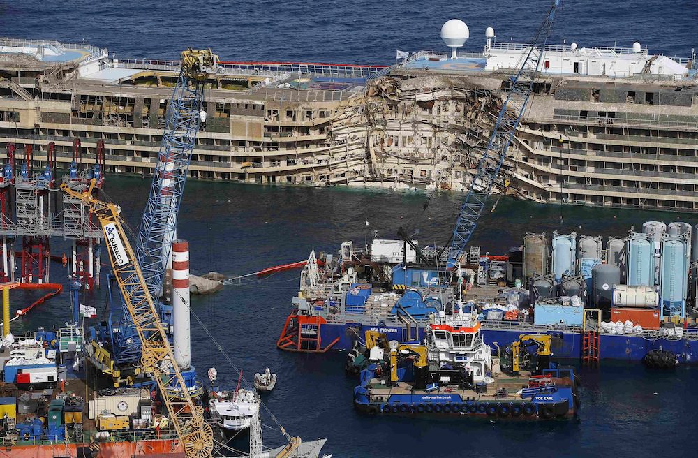 Costa Concordia Captain Tries To Blame Wreck On Electrical Blackout