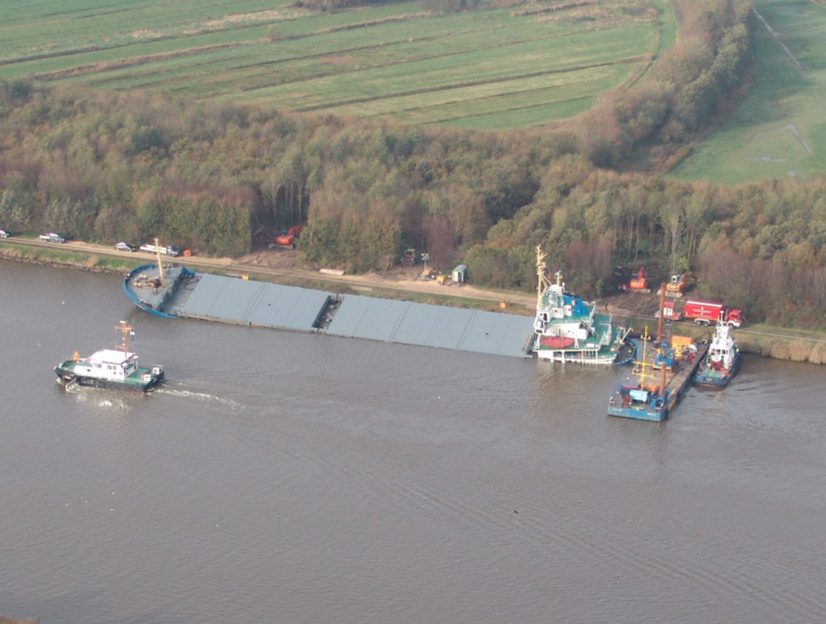 Kiel Canal Reopens After Bulldozers Secure Half-Sunk MV Siderfly [PHOTOS]