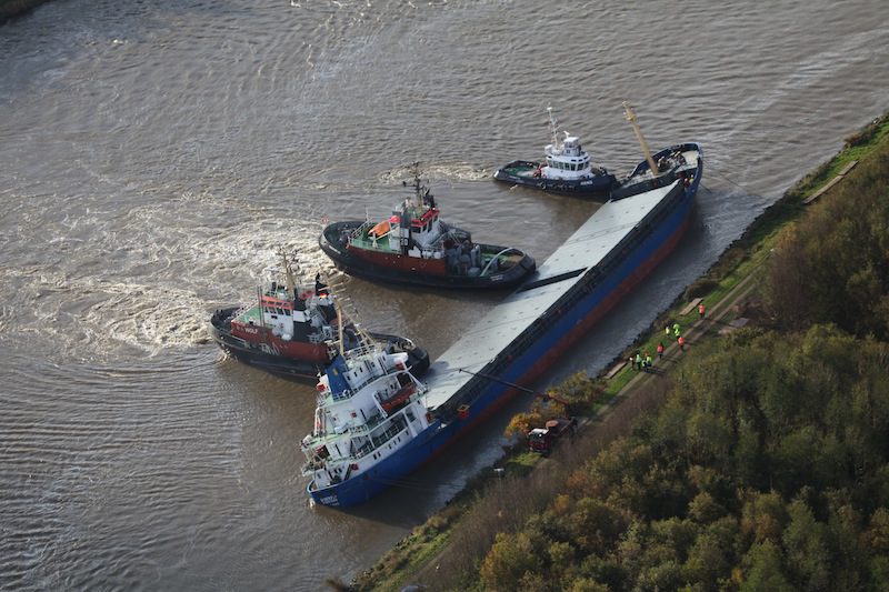 Kiel Canal Remains Closed following Ship Collision [PHOTOS]