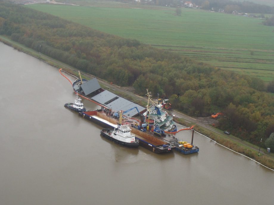 Lightering of MV Siderfly Continues in Germany’s Kiel Canal, Vessel Refloated [UPDATE]