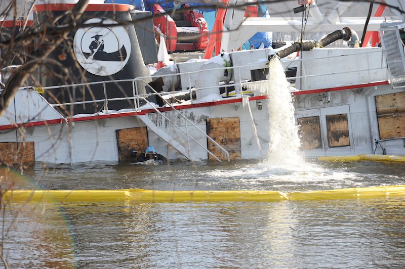 Sunken Towboat Lifted in Mississippi River [PHOTOS]
