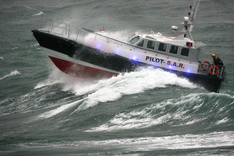 Ship Photos of The Day – Interceptor 48 Rescue Boat in Heavy Surf Sea Trials