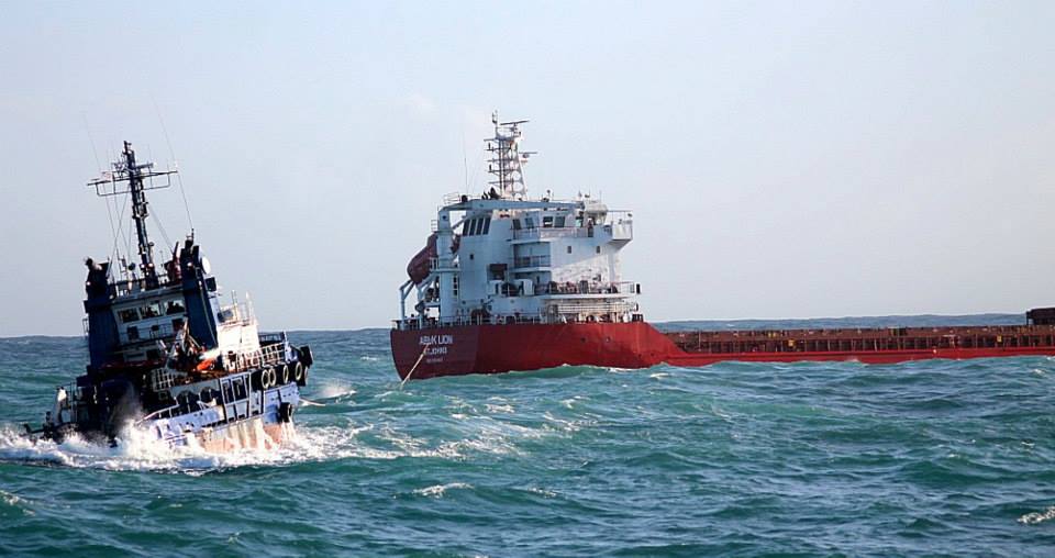 Rescue Underway for Stricken Bulk Carrier Off Cork, Ireland