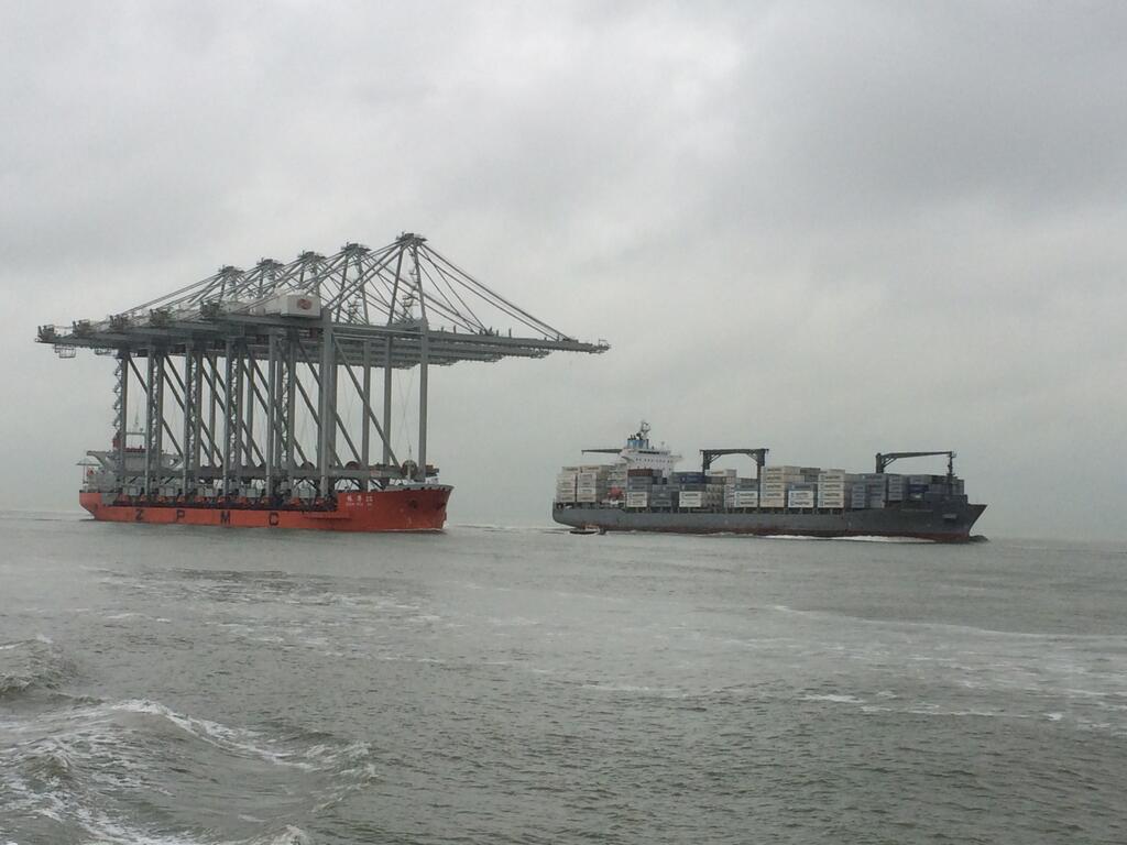 Port of Rotterdam Receives Nine Super Post Panamax Cranes from China