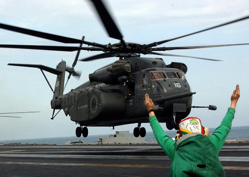 mh-53e helicopter
