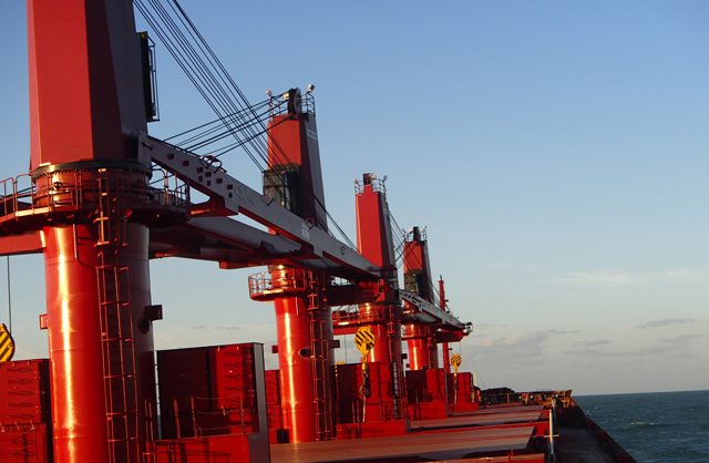 geared bulk carrier cranes macgregor