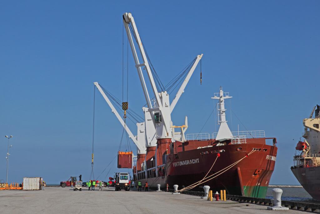 Containership’s Arrival Marks Start of New Great Lakes-European Trade Route