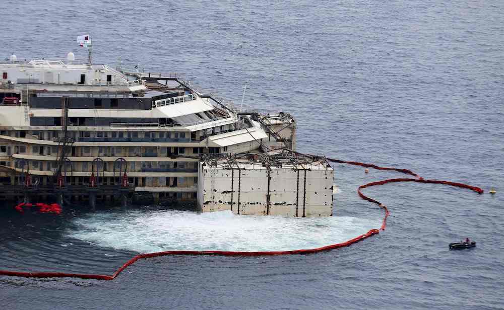 Costa Concordia Refloated: Initial Stages of Refloating Phase Prove Successful