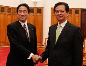 prime Minister Nguyen Tan japan Foreign Minister Fumio Kishida