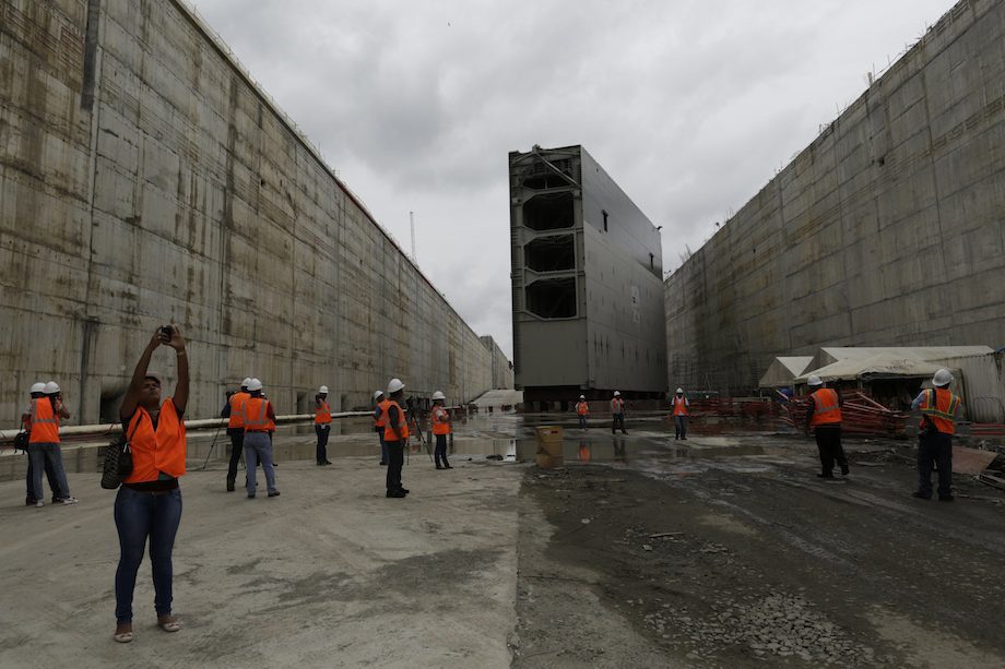 Panama to Start Testing New Canal Locks in Mid-2015