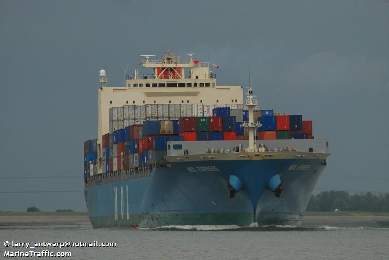 MOL Containership Aground in Japan