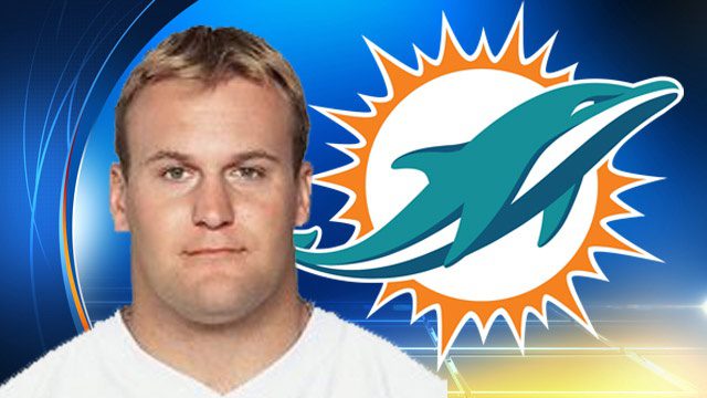 Former Miami Dolphins Player Falls From Boat, Swims 9 Miles to Shore