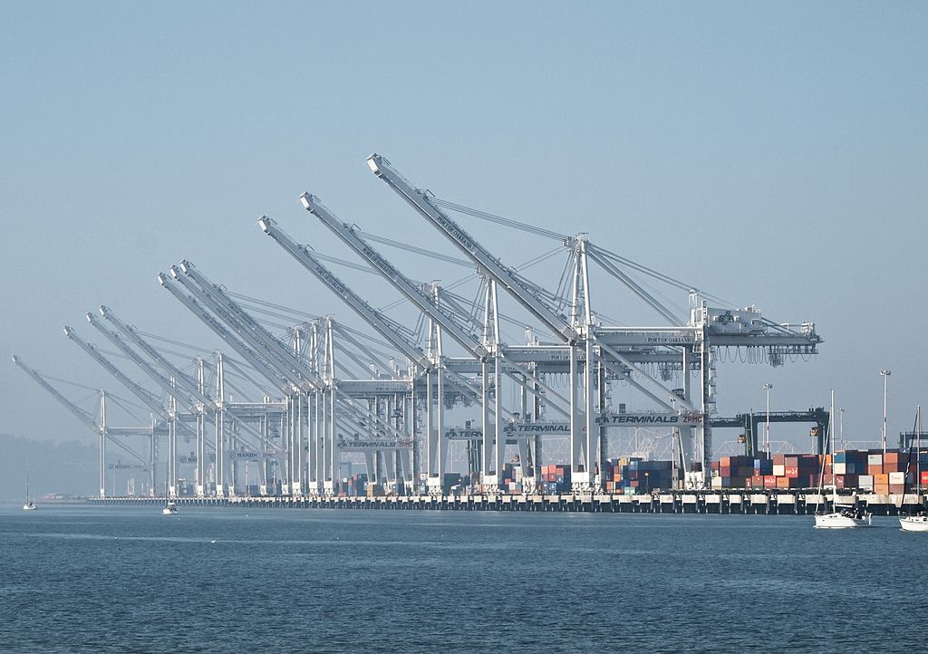 Oakland Port Terminal Stalls in Labor Dispute After Settlement