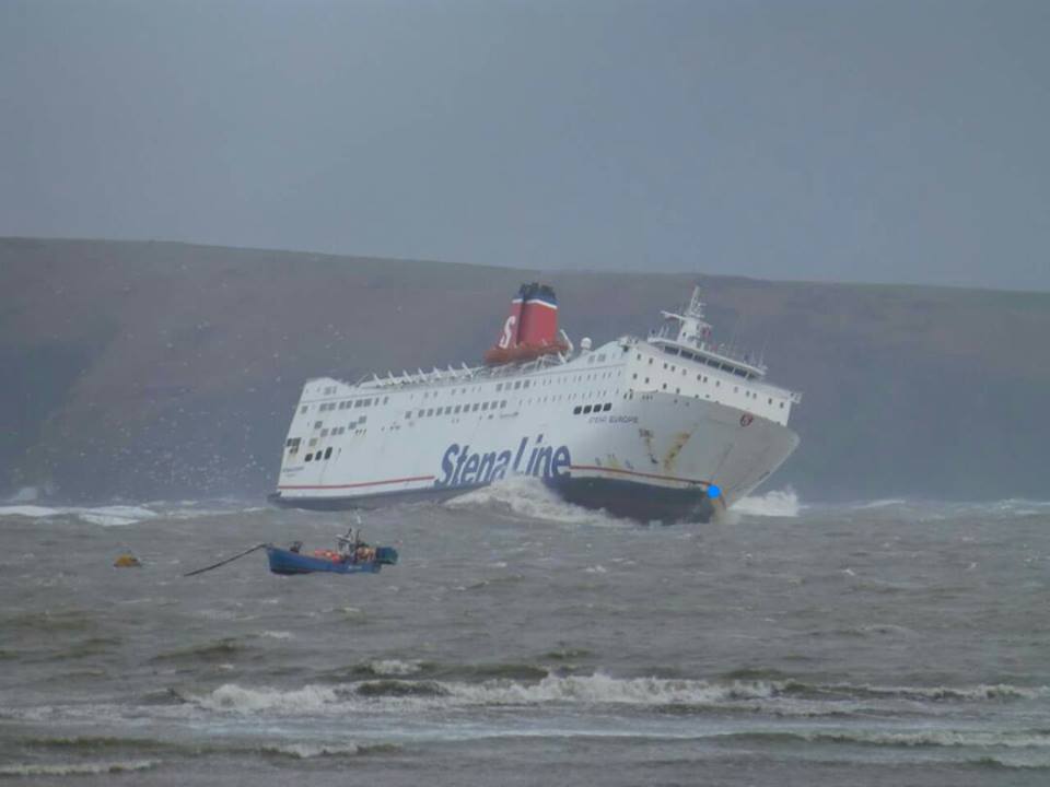 Stena Line Ferry Gets Tossed Entering Fishguard Harbour [PHOTOS]