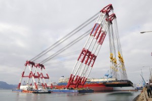 hyundai heavy crane barge